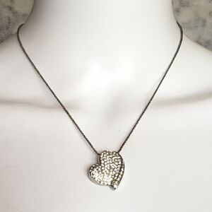 Beautiful Silver Heart Pendant Necklace.